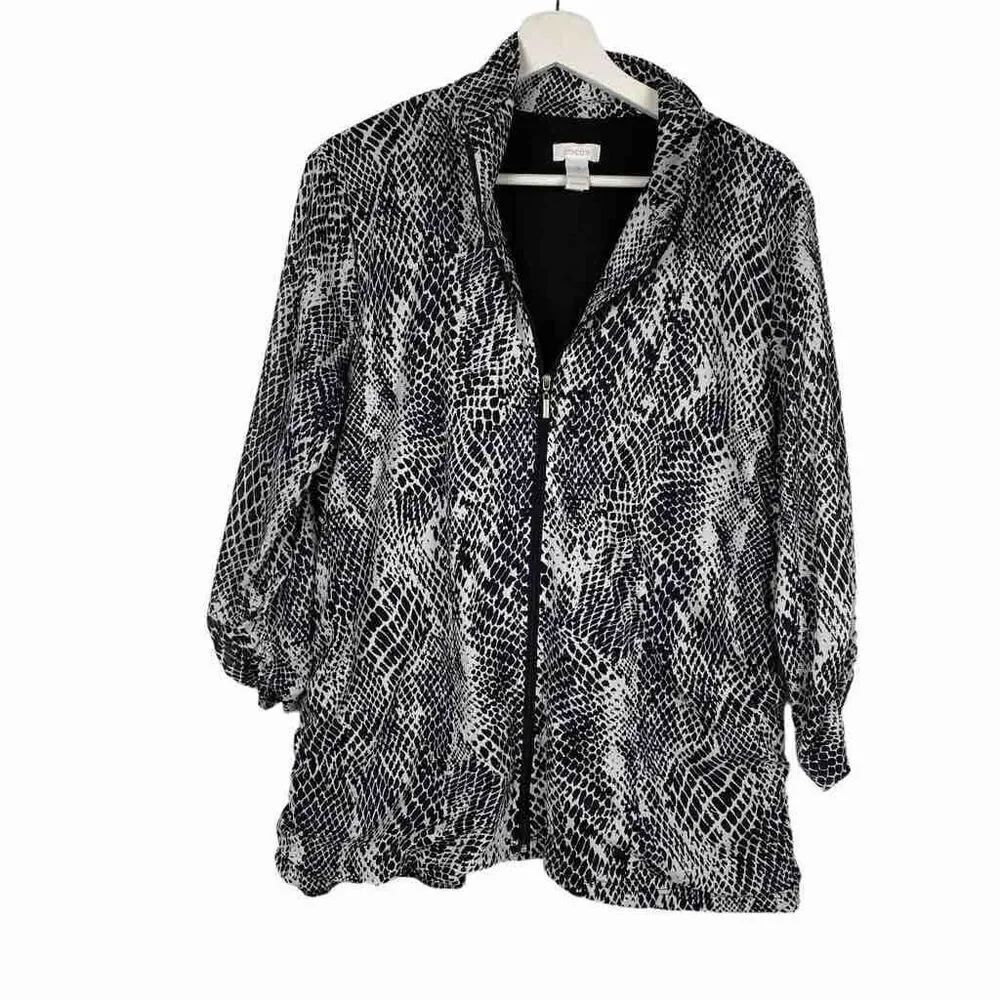 Chico's Full-zip animal print 3/4 sleeve top size 16